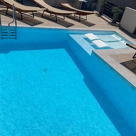 De Blue 3 Rooftop Pool & Jacuzzi * Bol